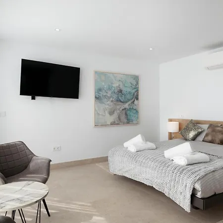 Estelinas - Luxurious 5 Bedroom - Stunning Sea Views - Jacuzzi